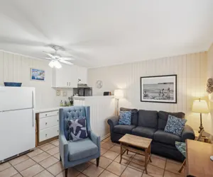 Photo 4 - Beach Condo w/Private Patio #133