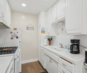 Photo 3 - Lovely 1 Bed Beach Condo #128