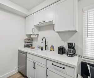 Photo 3 - 2 Bed Beach Condo #125