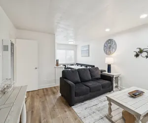 Photo 4 - 2 Bed Beach Condo #125