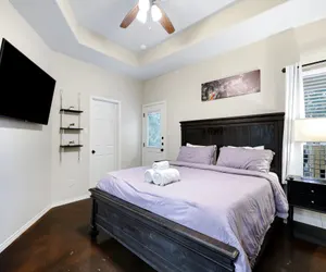 Photo 5 - Modern Pet-Friendly Duplex Near River Walk