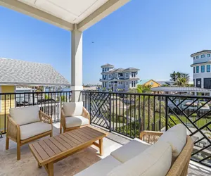Photo 3 - 260 Coastal Luxe Retreat: 5BD/4.5BA, Pool & Spa, Water Views