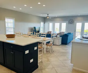 Photo 5 - FINS / 1295 Ocean Blvd West