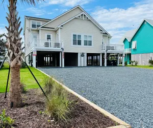 Photo 3 - FINS / 1295 Ocean Blvd West