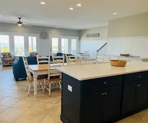 Photo 4 - FINS / 1295 Ocean Blvd West