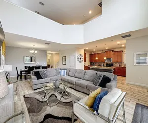 Photo 2 - Spacious 5 Bed South Facing Pool & Spa & Game Room