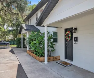 Photo 2 - Be Our Guest - Pet Friendly Townhome near Downtown Ocala