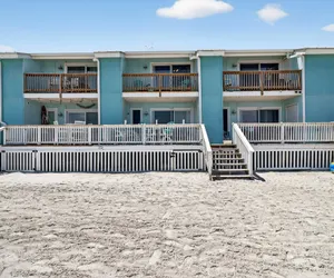Photo 3 - Kontiki Bayfront 103