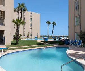 Photo 4 - Beach House I #304