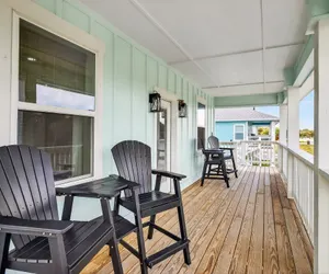 Photo 2 - Coastal Retreat