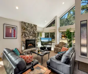 Photo 2 - Spacious Riverfront