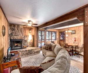 Photo 3 - Snowflake Chalet