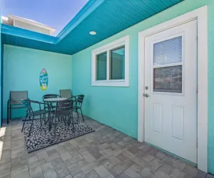 Photo 3 - 815 Third Street Escape: 2BD Cottage, Close to Restaurants!