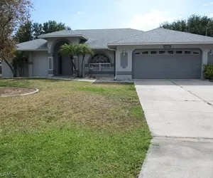 Photo 2 - Boaters Dream Getaway in Cape Coral