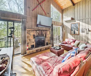 Photo 3 - Charming Porter House in the heart of the Poconos