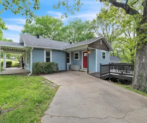 Photo 2 - Clean Cozy Cottage