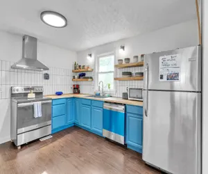 Photo 4 - Clean Cozy Cottage