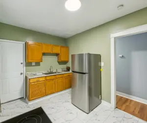 Photo 3 - Comfy 3BR Flat Close to the Falls