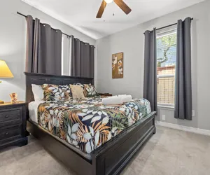 Photo 2 - Nina's Place