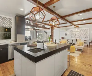 Photo 2 - Spacious Silver Lake Private 5BR with Hot Tub