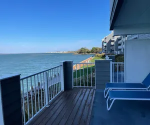 Photo 5 - Harbour Island 103L