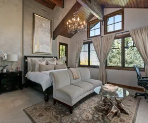 Photo 2 - 10 - Three Bedroom with Spa Stag Lodge