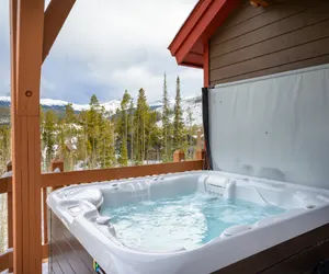 Photo 2 - Cloudline Chalet