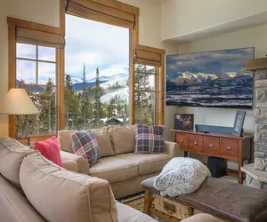 Photo 2 - Cloudline Chalet