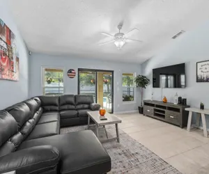 Photo 5 - Legacy Park Villa: 5BR, Pool, Spa & Near Disney
