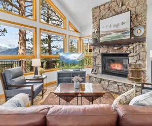 Photo 3 - Montane Luxury Vacation Rental at Windcliff