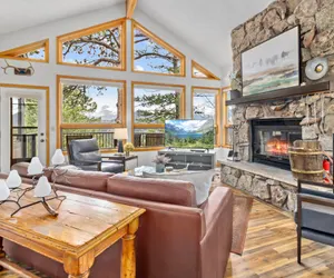 Photo 4 - Montane Luxury Vacation Rental at Windcliff