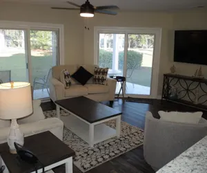 Photo 2 - 1 bedroom condo