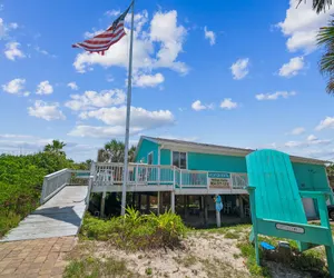 Photo 4 - Charming Coastal Retreat Steps From Beach