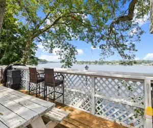 Photo 3 - Dave's Last Resort - Poolside Cabin 4