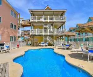Photo 2 - Beachgate Condo Suites and Hotel - King Condo