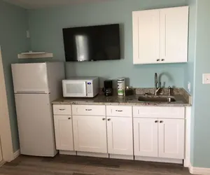 Photo 2 - BeachGate Condo Suites and Oceanfront Resort  - Deluxe Suite Sleeps 4 #1