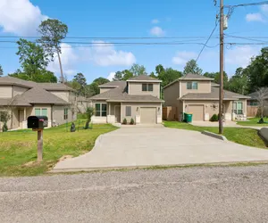 Photo 5 - Spacious Lake Conroe Retreat Family-Friendly