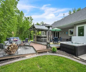 Photo 5 - Lakeside Retreat with Hot Tub & Game Room