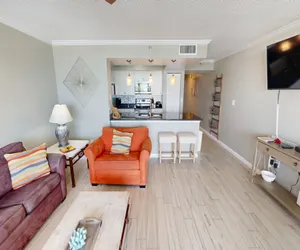 Photo 4 - Magnolia House 209