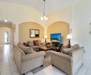 Photo 5 - Gated 4 bed with Pool and Spa close to Disney
