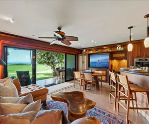 Photo 4 - Maalaea Surf C2