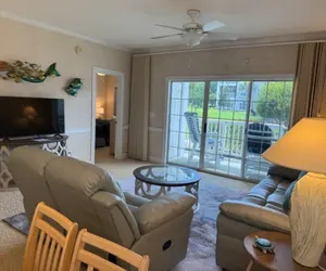 Photo 3 - Magnolia Place 4729-104