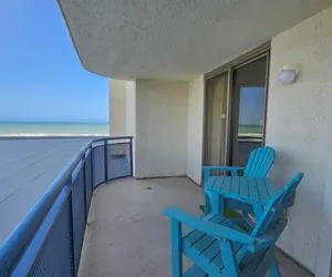 Photo 2 - Brighton 103, ocean view condo, full amenities.