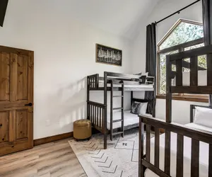 Photo 4 - Arrowhead Village | Premium 3 Bedroom Condominium