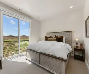 Photo 4 - Coral Rock Vista