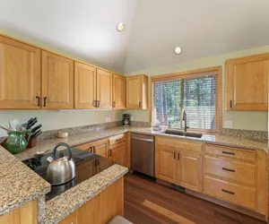 Photo 5 - 7 Vine Maple