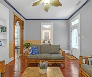 Photo 2 - McKensie Cottage- Mid-town- 3 BR- 2 BA