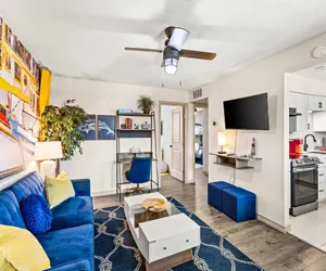 Photo 2 - Sandy Shores Suite 5