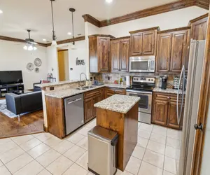 Photo 3 - Gorgeous 4BR Dakota Springs Home