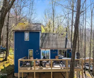 Photo 2 - The Dylan House